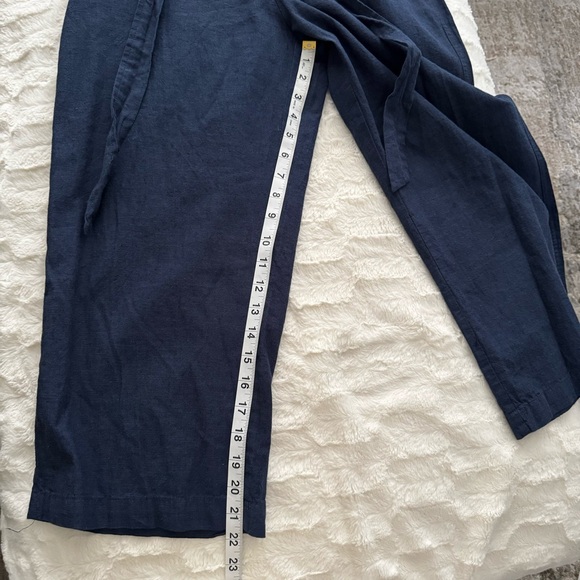 NEW Liz Claiborne Navy Linen Crop Capris | Size: M - Picture 5 of 8